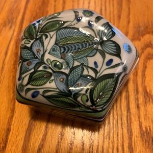 Vintage Ken Edwards collection hand painted fish design jewelry case with lid.